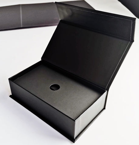 Black Magnetic Cellphone Box